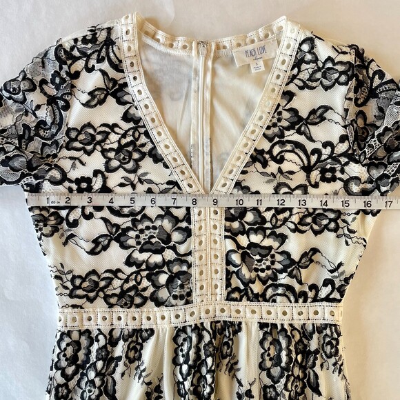 NWOT Peach Love California Lace Maxi Dress w Sheer Skirt in White & Black Size S - Picture 11 of 12